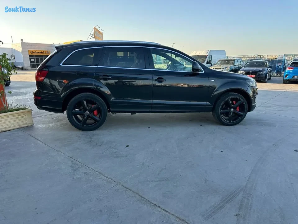 Image 7 de l'annonce Audi Q7 s line TDi 🤷‍♂️45 000 TND
