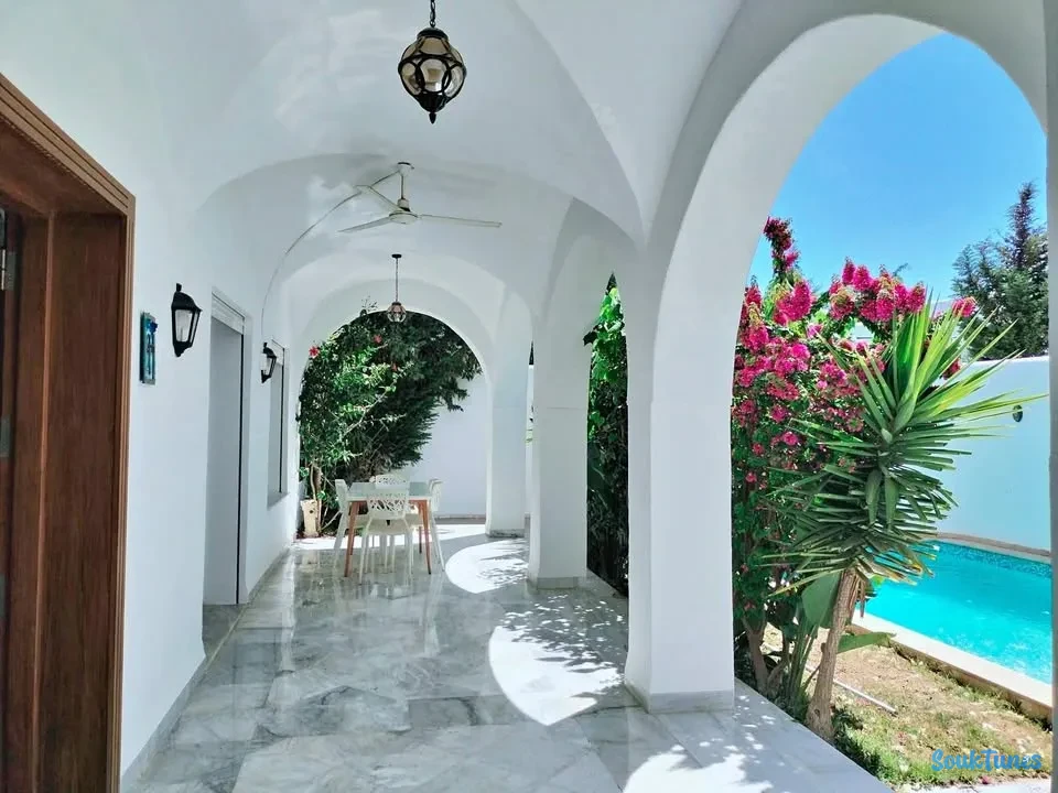 Image 2 de l'annonce Villa neuve S+4 avec piscine à Hammamet