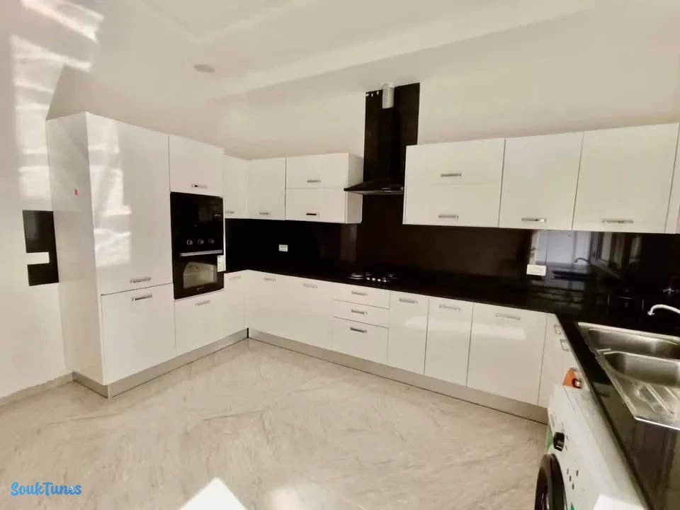 Image 6 de l'annonce Villa neuve S+4 avec piscine à Hammamet