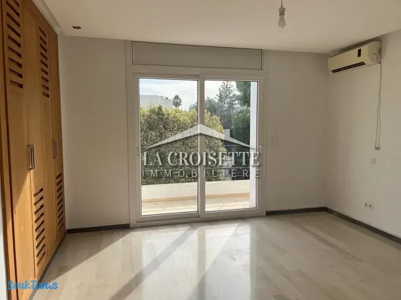 Image 5 de l'annonce Villa S+4 avec piscine à La Marsa  8.000 TND