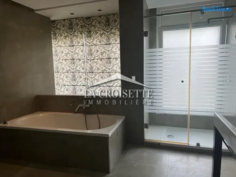 Image 9 de l'annonce Villa S+4 avec piscine à La Marsa  8.000 TND