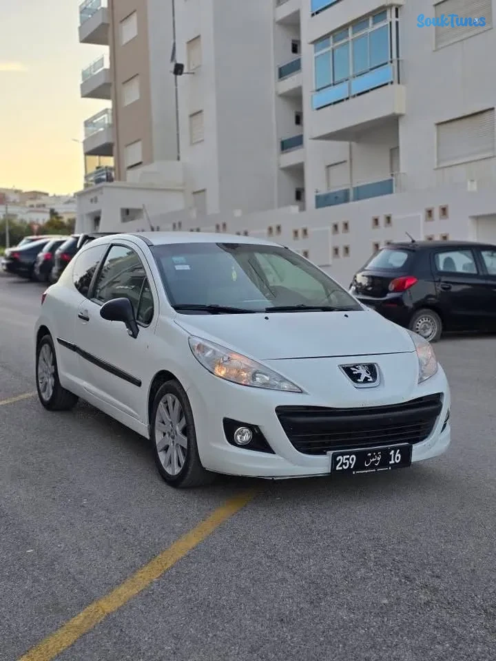 Image 4 de l'annonce 🔥PEUGEOT 207 1.6 E-HDI TU 259 2 PORTE 🔥