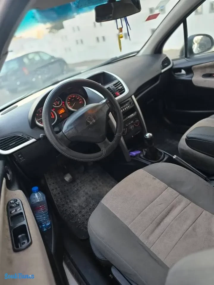 Image 9 de l'annonce 🔥PEUGEOT 207 1.6 E-HDI TU 259 2 PORTE 🔥