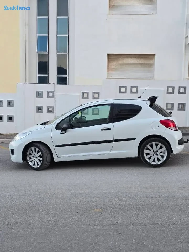 Image 7 de l'annonce 🔥PEUGEOT 207 1.6 E-HDI TU 259 2 PORTE 🔥