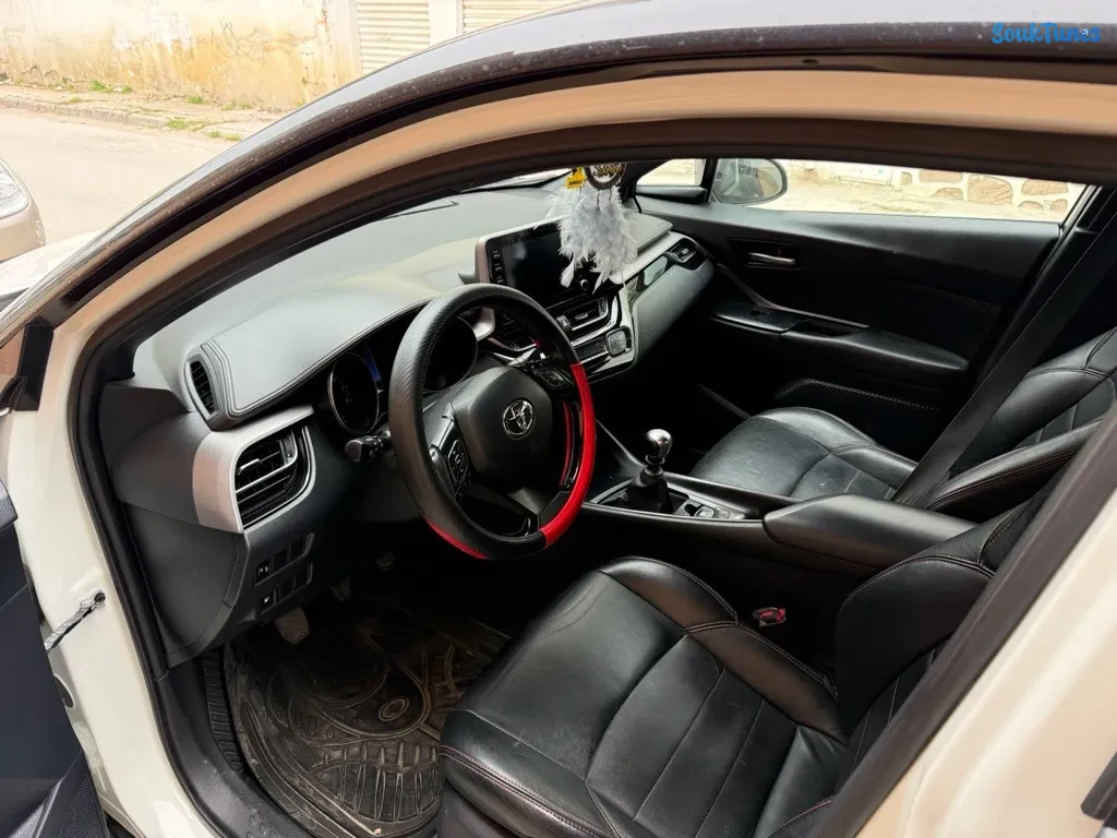 Image 5 de l'annonce Toyota chr