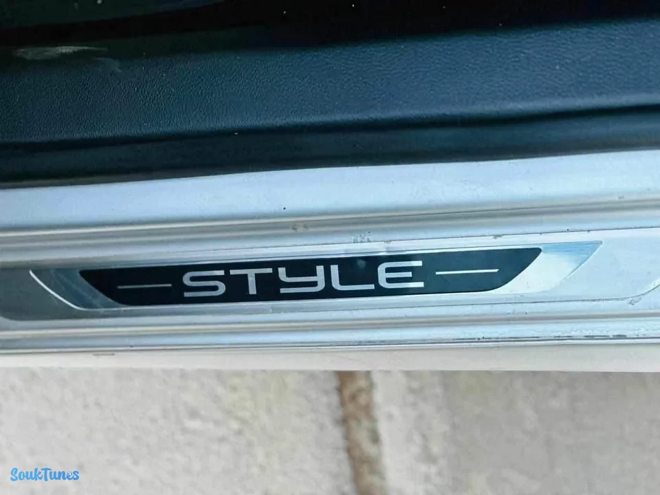 Image 8 de l'annonce Golf 6 STYLE 1.6 TDI 2011
