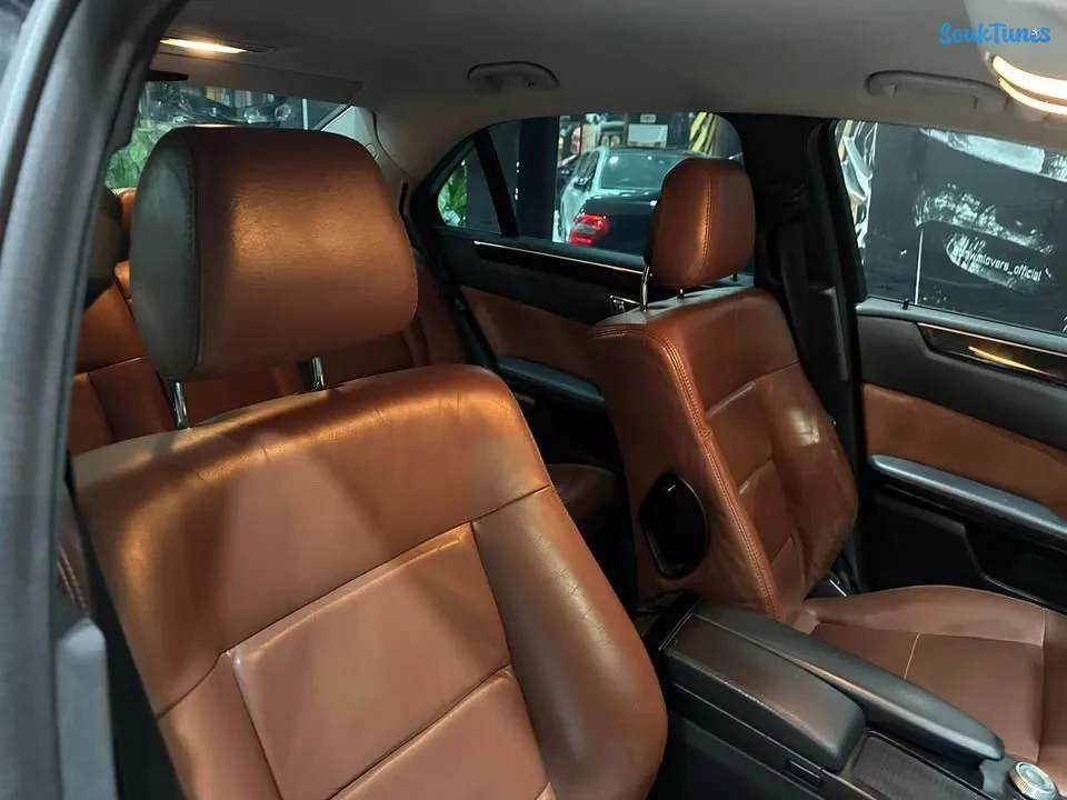Image 8 de l'annonce Vente Mercedes Classe E200