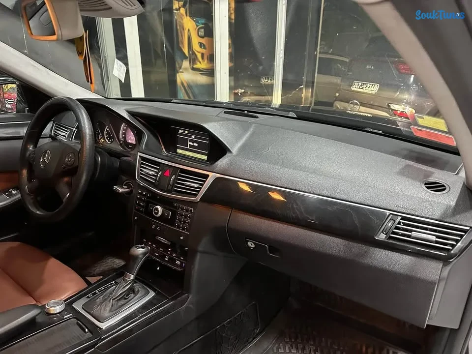 Image 7 de l'annonce Vente Mercedes Classe E200