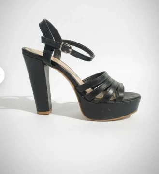 Image principale de l'annonce talon noir 30 TND