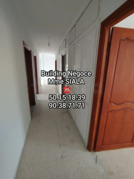 Image principale de l'annonce Ennasr 2 à Louer spacieux Étage de villa S+4