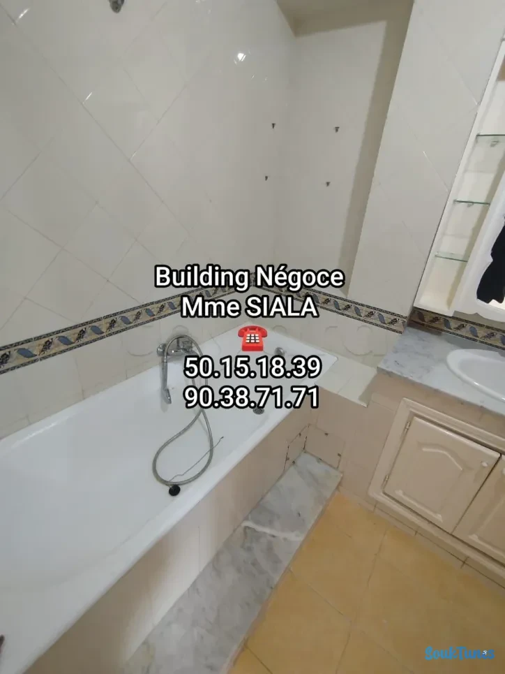 Image 12 de l'annonce Ennasr 2 à Louer spacieux Étage de villa S+4