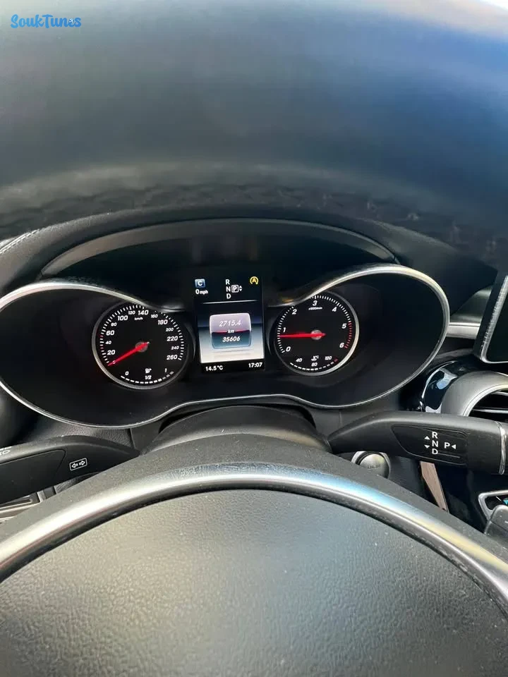 Image 7 de l'annonce Modèle : Mercedes-Benz Classe C220– Kit AMG