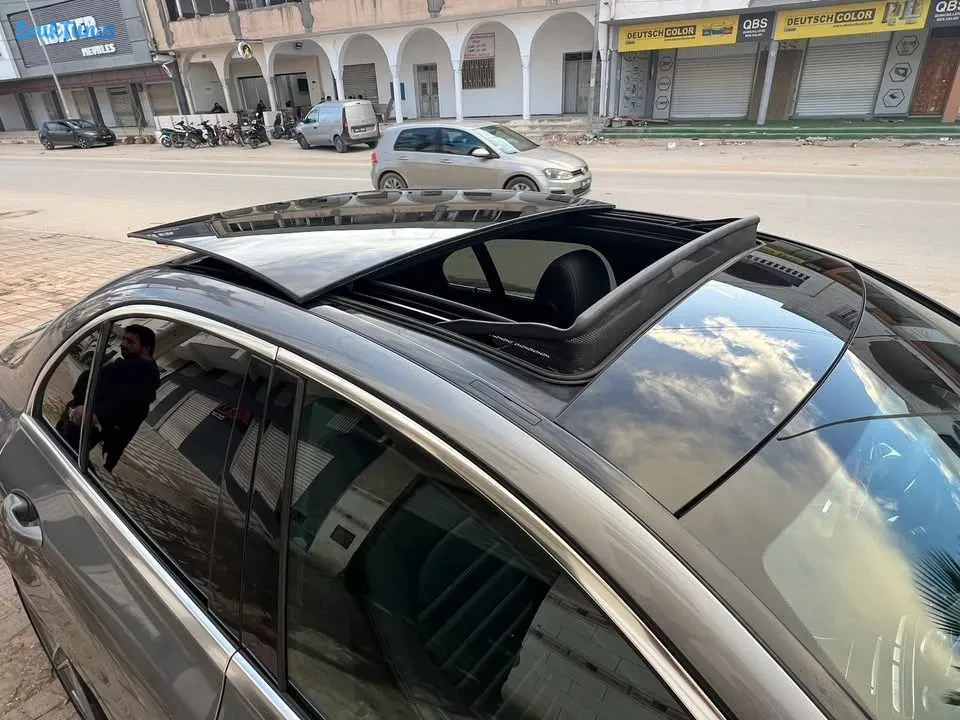 Image 4 de l'annonce Modèle : Mercedes-Benz Classe C220– Kit AMG
