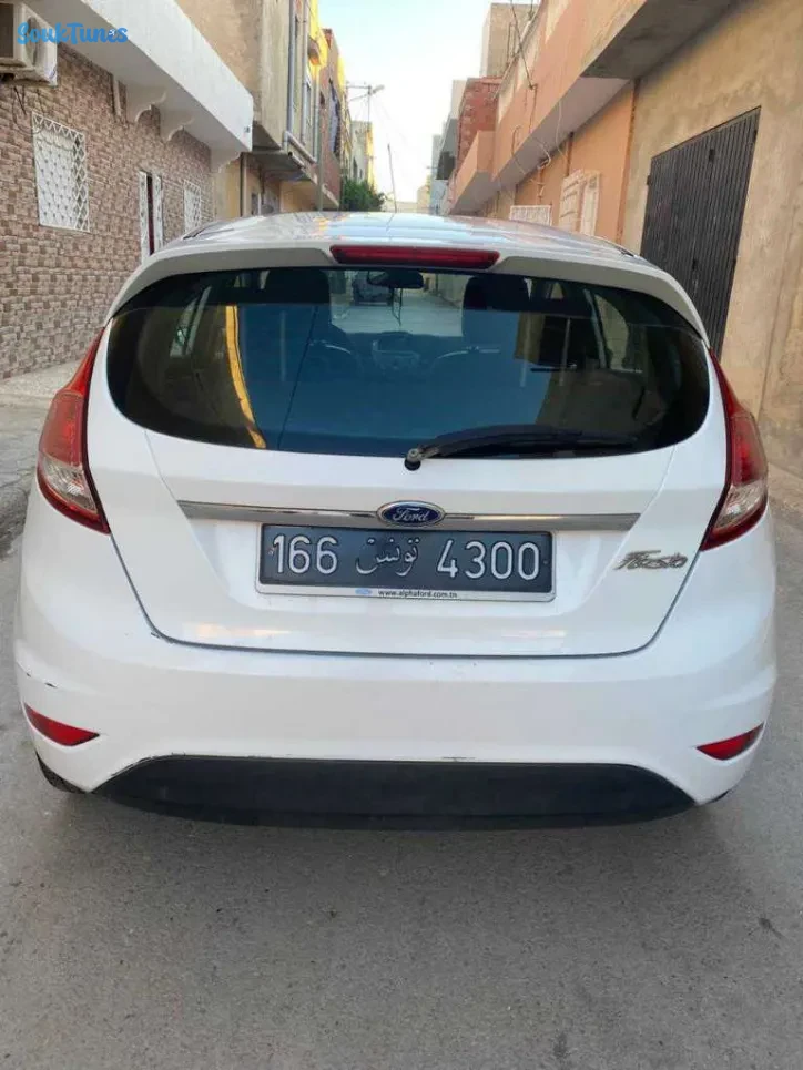 Image 5 de l'annonce Ford fiestaTitanium 4 cylin