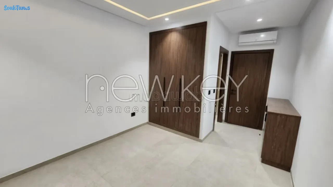 Image 14 de l'annonce Triplex S3 à vendre à La Soukra