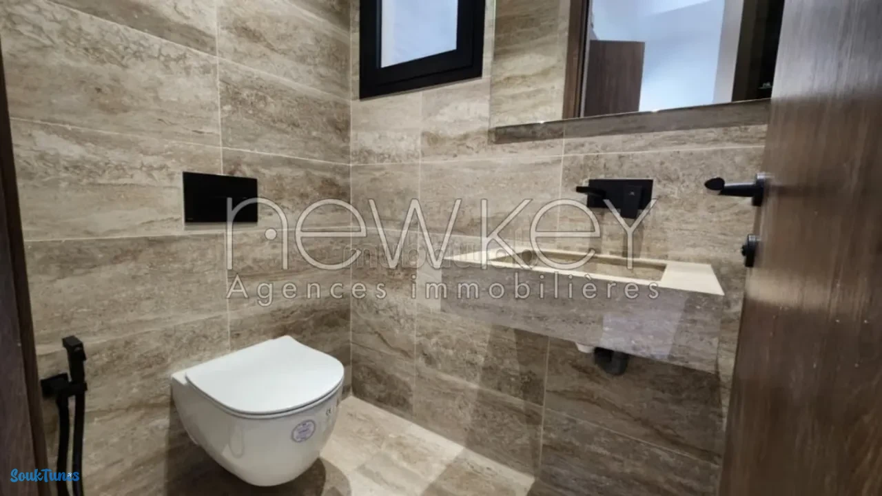 Image 16 de l'annonce Triplex S3 à vendre à La Soukra