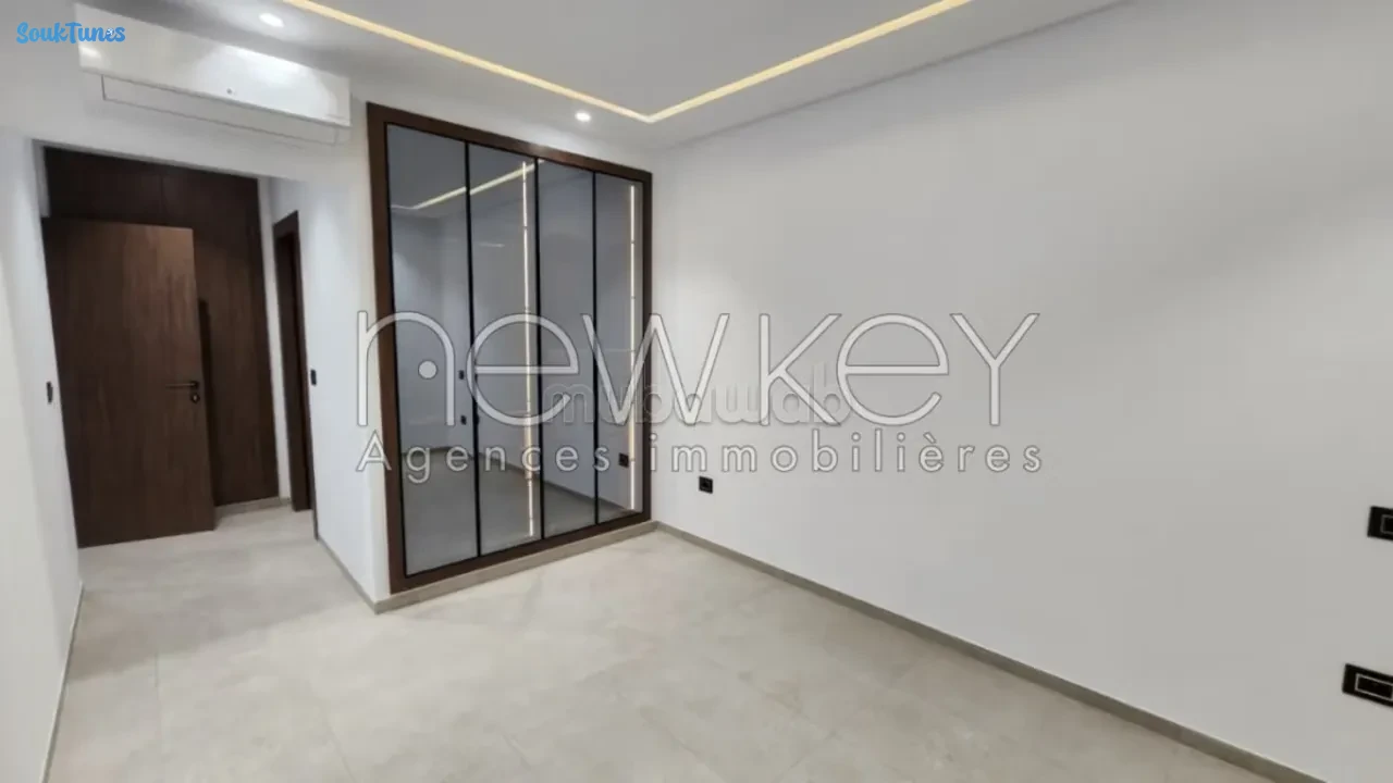 Image 15 de l'annonce Triplex S3 à vendre à La Soukra