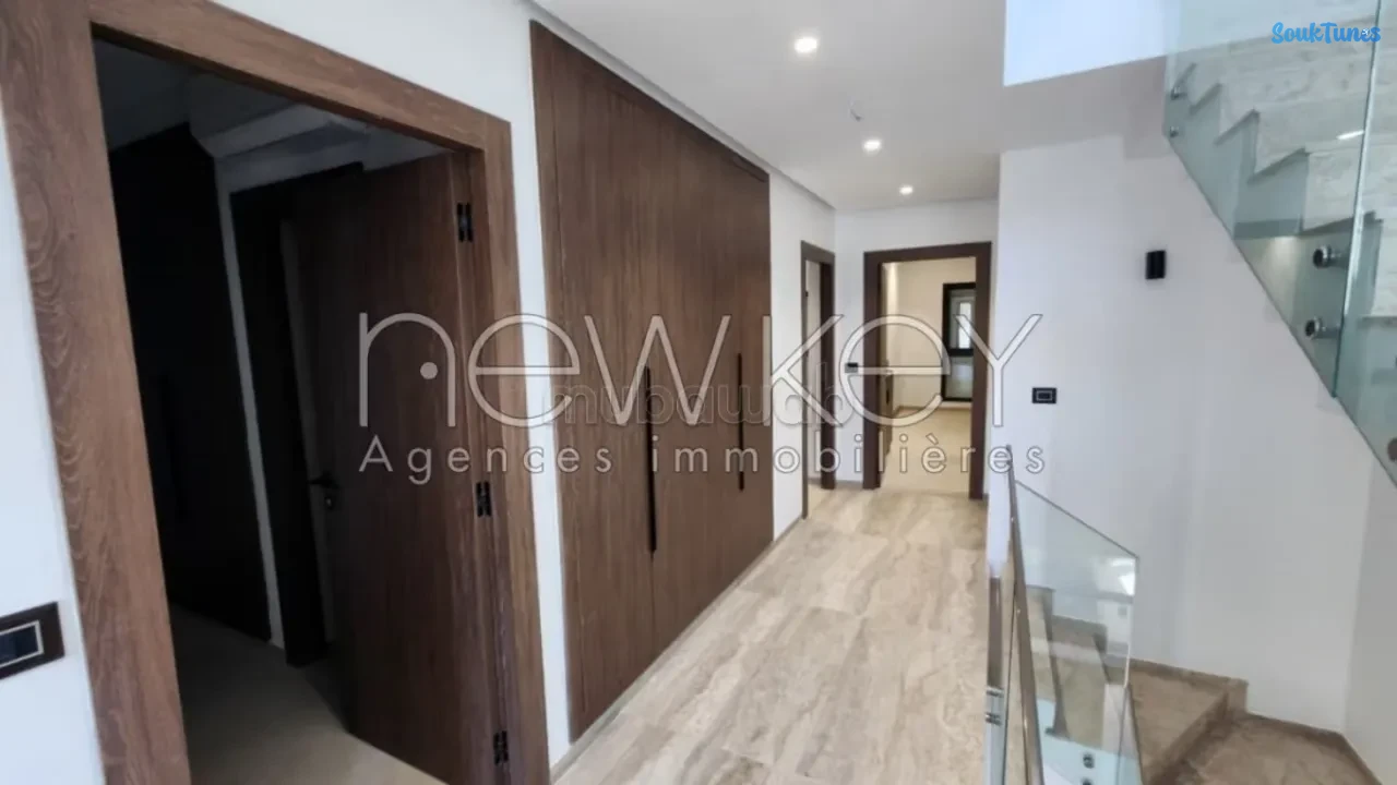 Image 13 de l'annonce Triplex S3 à vendre à La Soukra