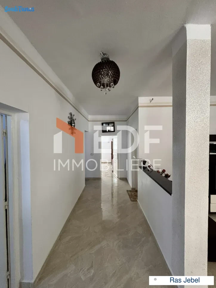 Image 10 de l'annonce Belle maison en Duplex à Ras Jebel