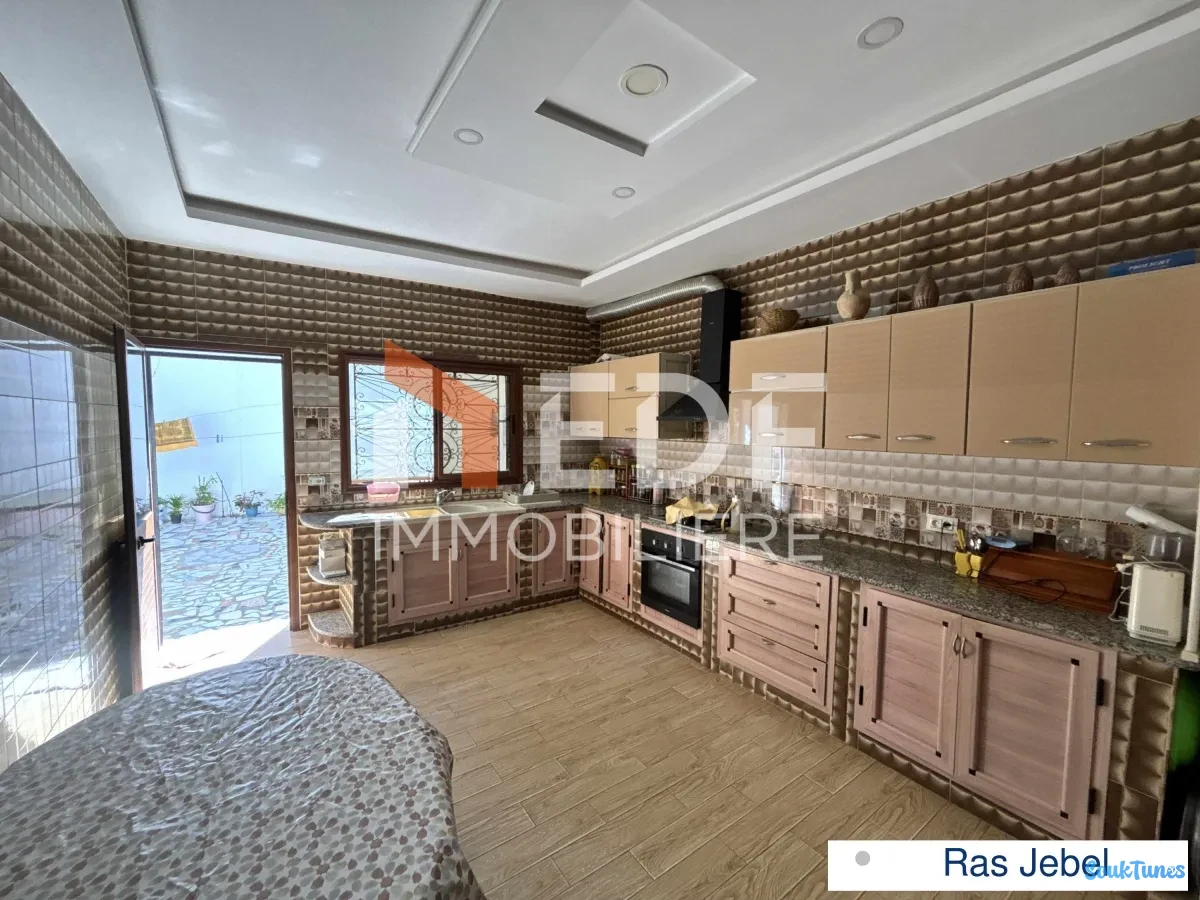 Image 7 de l'annonce Belle maison en Duplex à Ras Jebel