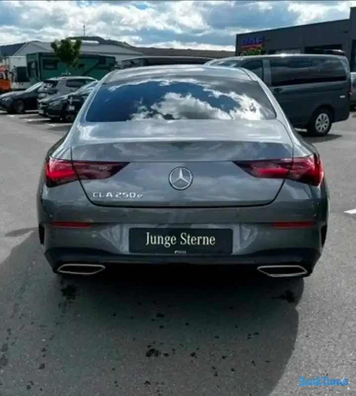 Image 4 de l'annonce Mercedes cla 250 E e AMG