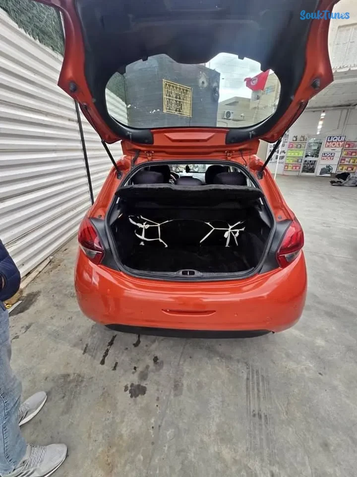 Image 1 de l'annonce Peugeot 208 26 500 TND