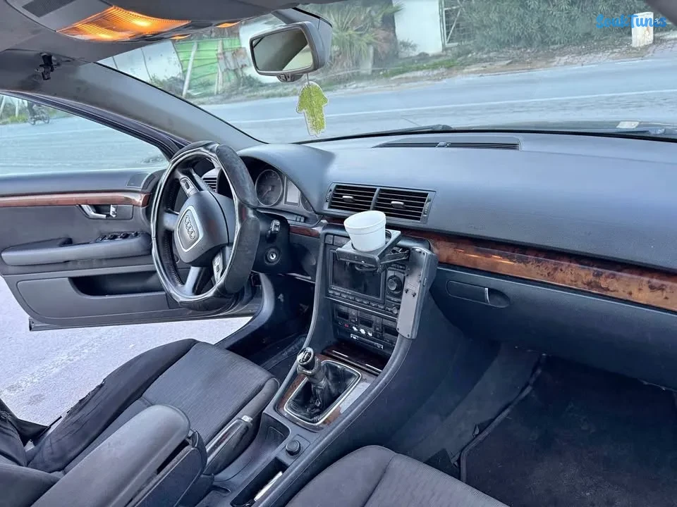 Image 8 de l'annonce Audi A4- 27 900 TND