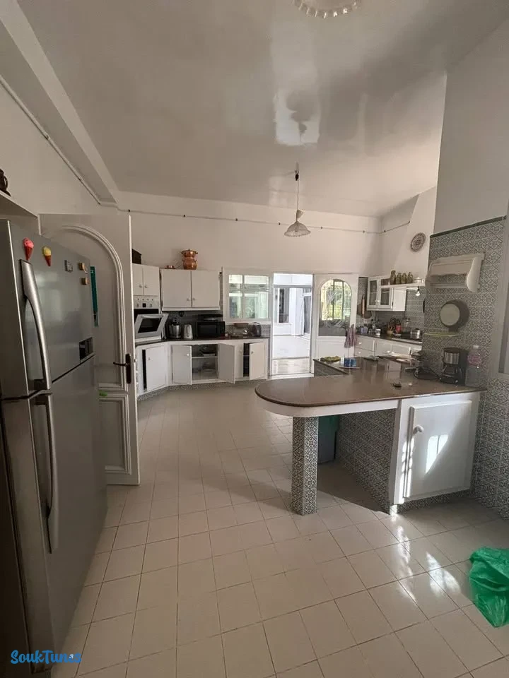 Image 10 de l'annonce villa 2S+5 à la Soukra
