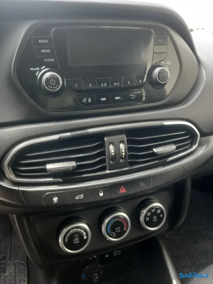Image 5 de l'annonce Fiat tipo à vendre