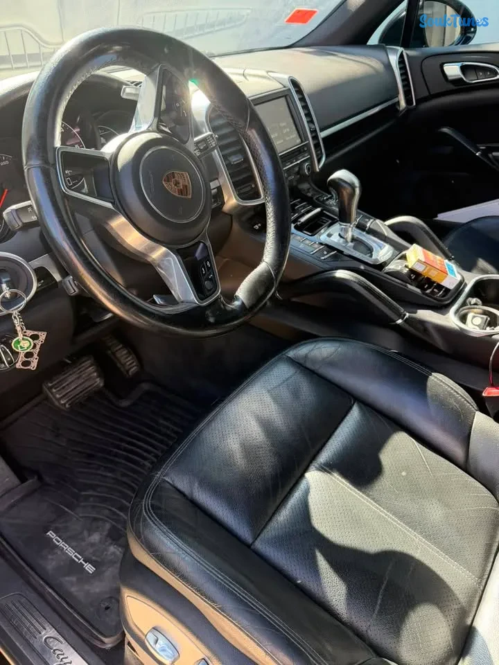 Image 5 de l'annonce Porshe cayenne 165 000 TND
