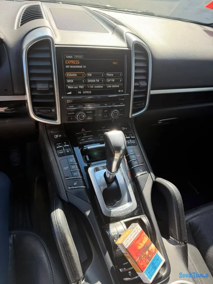 Image 10 de l'annonce Porshe cayenne 165 000 TND