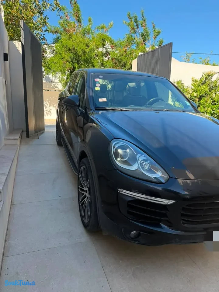 Image 2 de l'annonce Porshe cayenne 165 000 TND