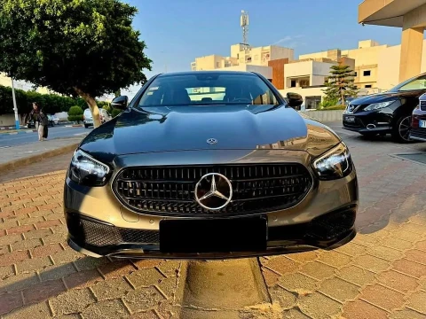 Image principale de l'annonce MERCEDES E200 d