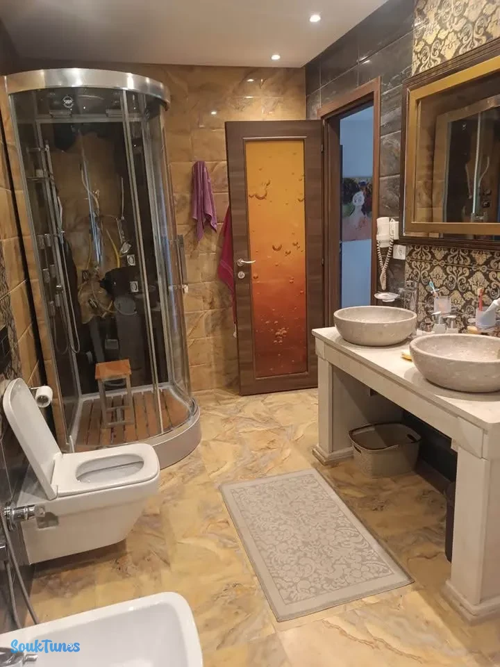 Image 9 de l'annonce MENZAH 6 Villa de luxe avec hammam à vendre