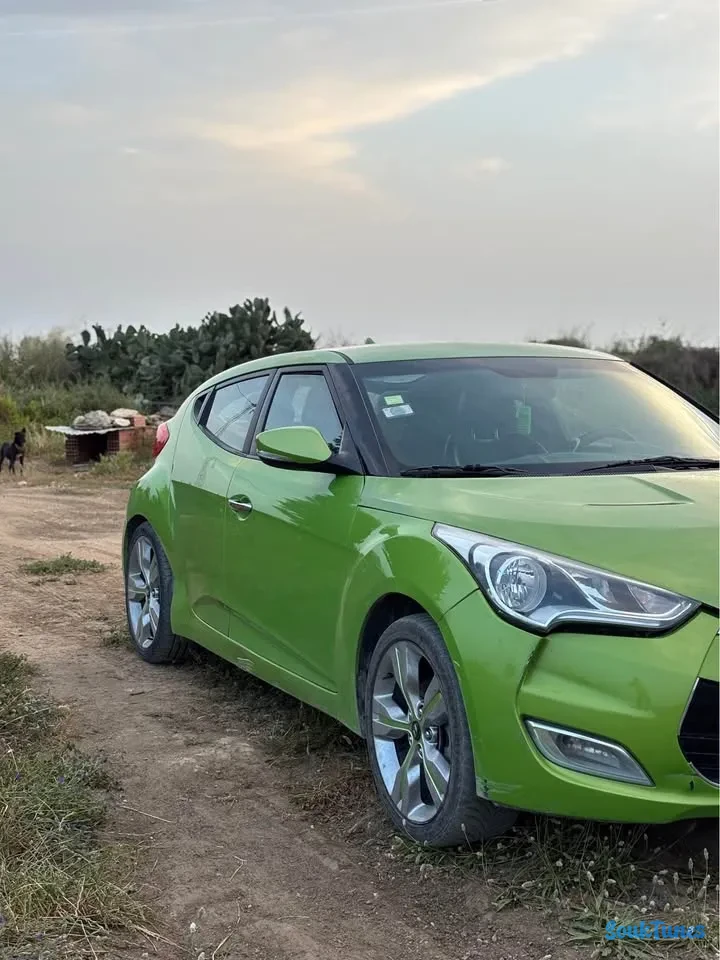 Image 4 de l'annonce hyundai veloster 💲29 000 TND
