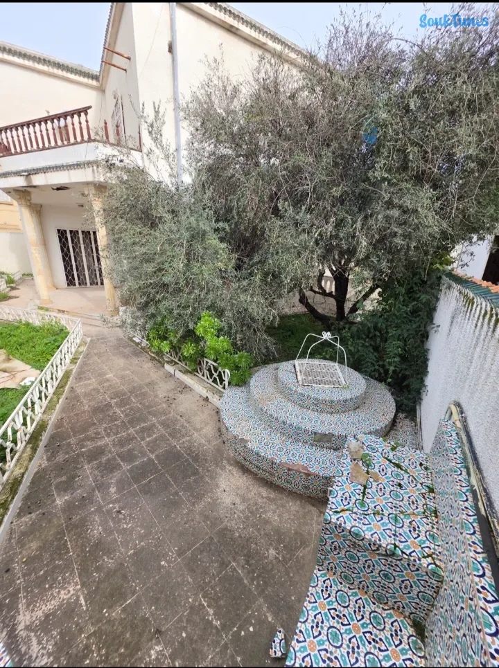 Image 5 de l'annonce A vendre villa soukra 