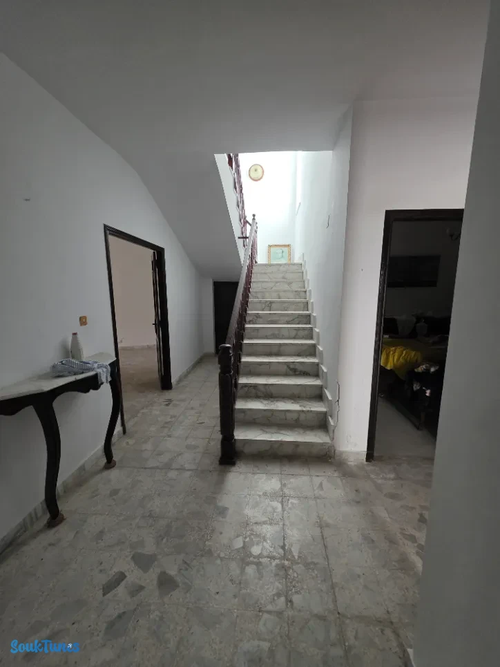 Image 6 de l'annonce A vendre villa soukra 