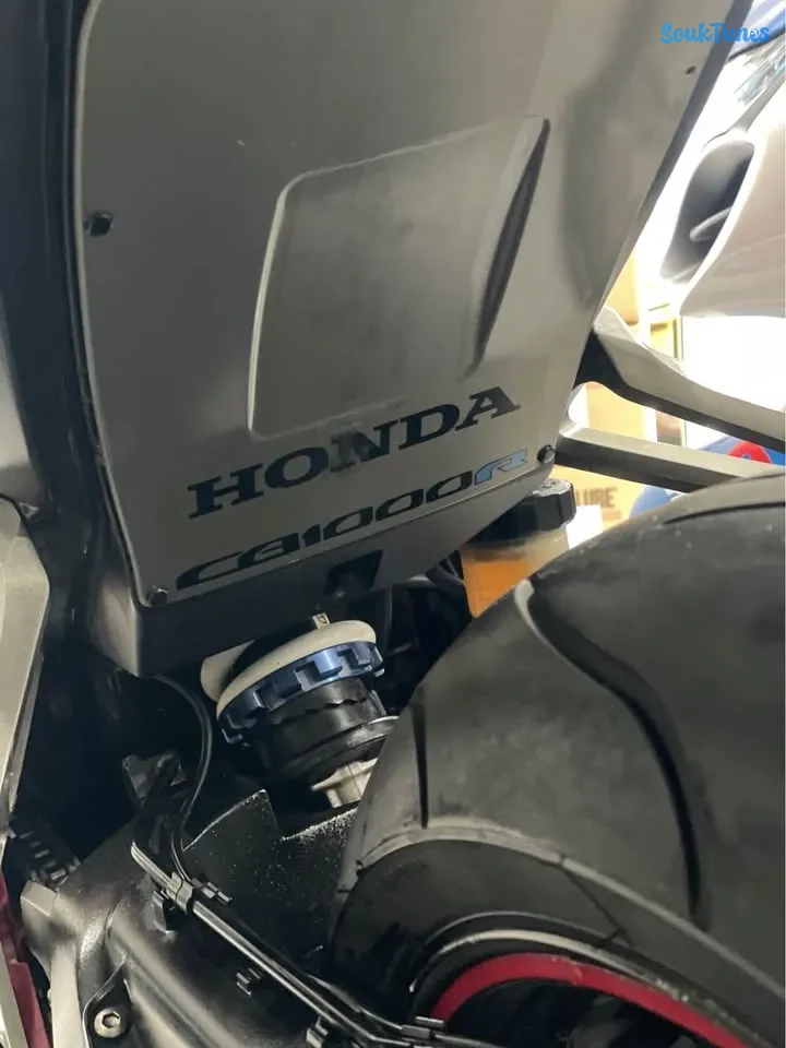 Image 9 de l'annonce Honda cb1000r 2010 abs carte grise tunsienne