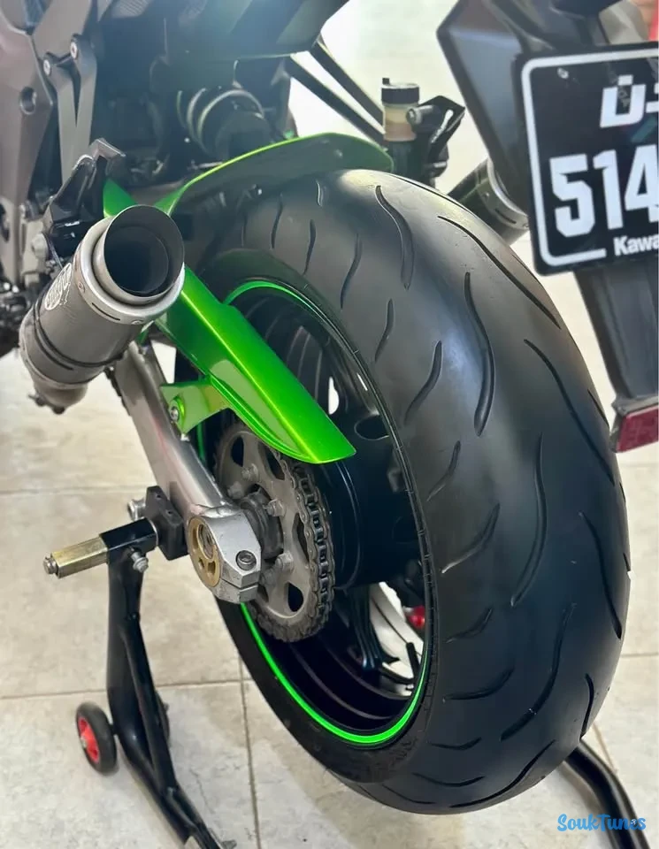 Image 7 de l'annonce AV Z1000 samurai Abs série 51*** 🖤💚🤍 33 500 TND