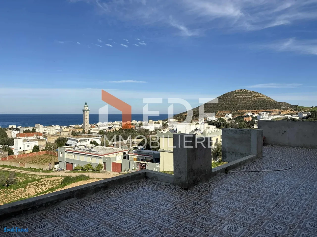 Image 8 de l'annonce Villa R+2 avec vue mer panoramique à Sounine
