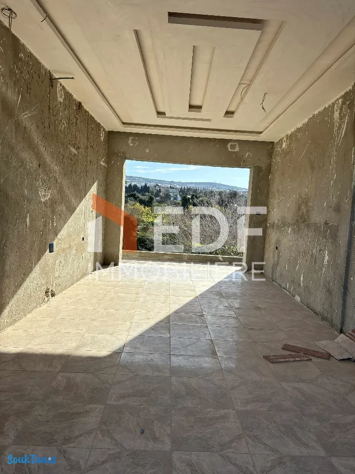 Image 5 de l'annonce Villa R+2 avec vue mer panoramique à Sounine