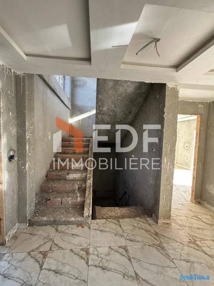 Image 15 de l'annonce Villa R+2 avec vue mer panoramique à Sounine