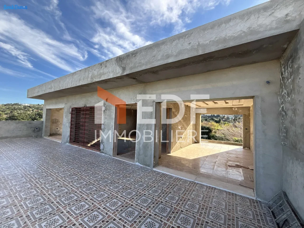 Image 7 de l'annonce Villa R+2 avec vue mer panoramique à Sounine