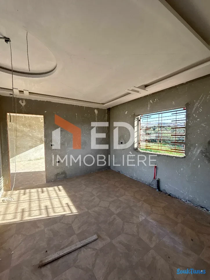 Image 4 de l'annonce Villa R+2 avec vue mer panoramique à Sounine