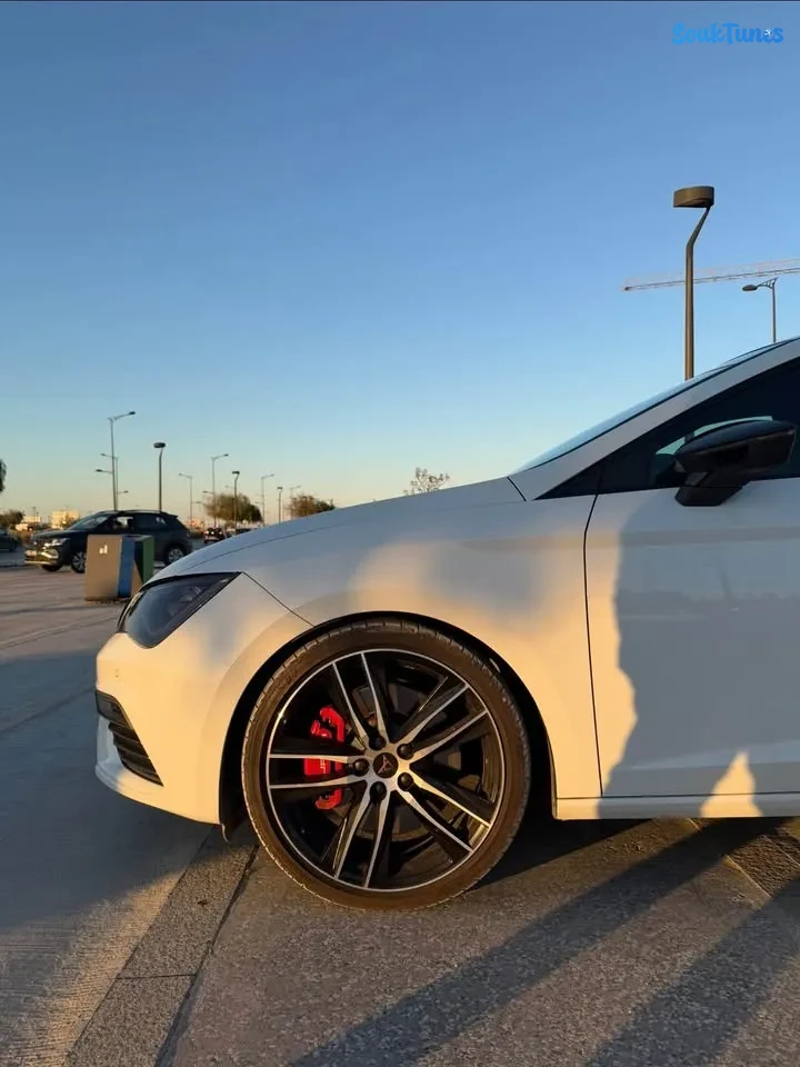 Image 8 de l'annonce Seat Leon Cupra - 98 TND
