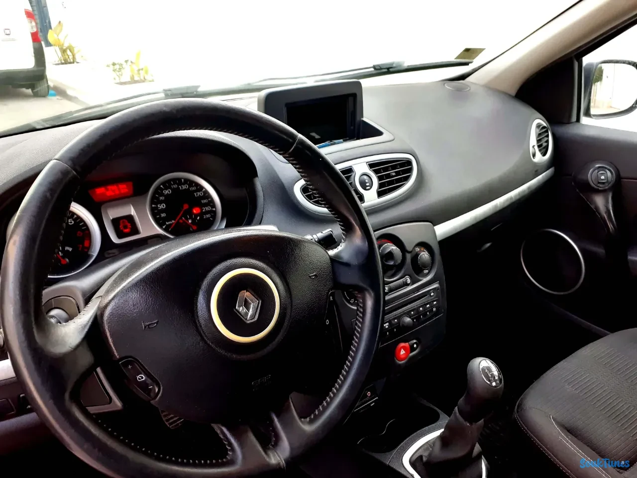 Image 8 de l'annonce Renault Clio 3 TomTom tu 156