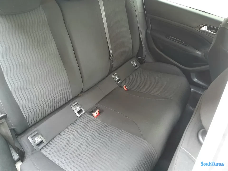 Image 7 de l'annonce Peugeot 308 1er main importer