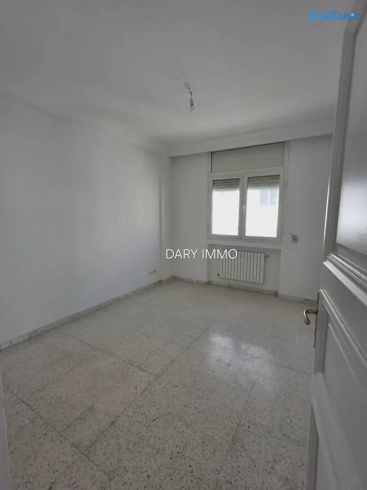 Image 9 de l'annonce Appartement S+3 (vide) à la soukra