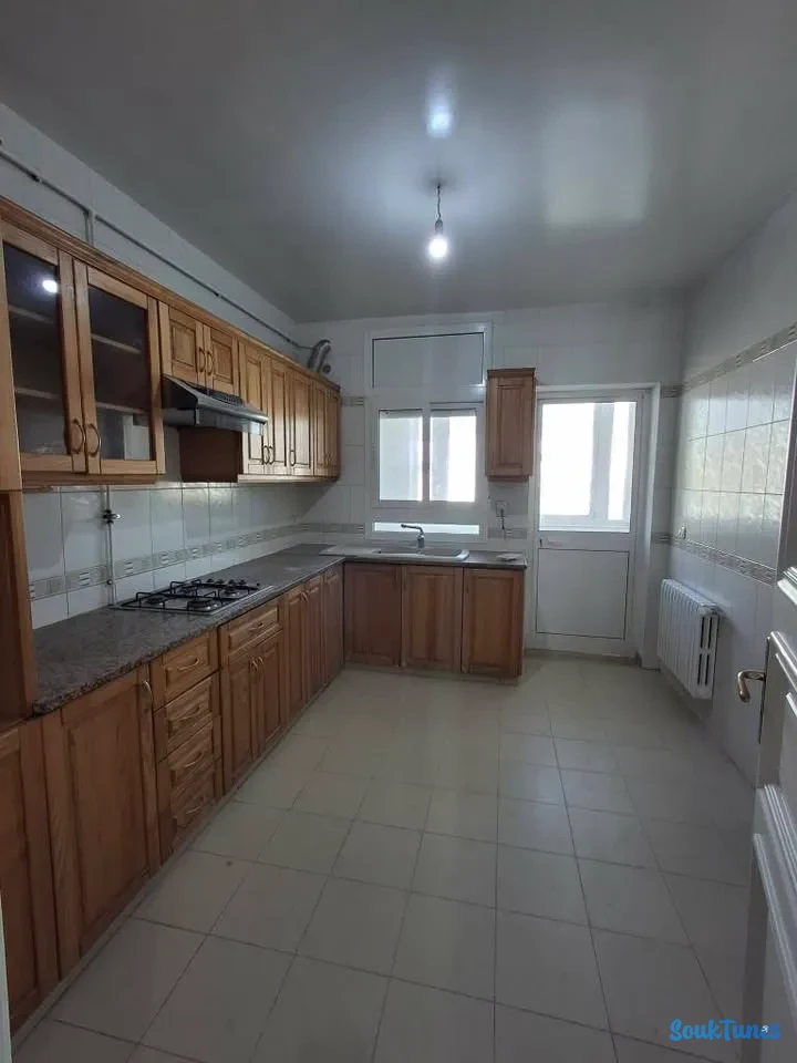 Image 7 de l'annonce Appartement S+3 (vide) à la soukra