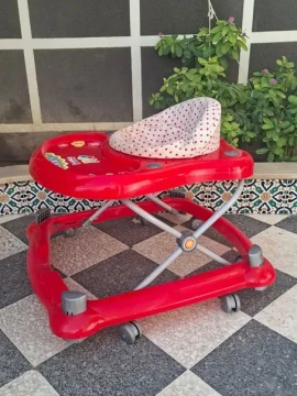 Image principale de l'annonce trotteur bébé مشاية
